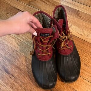GREAT CONDITION Sperry red burgundy rubber waterproof boots